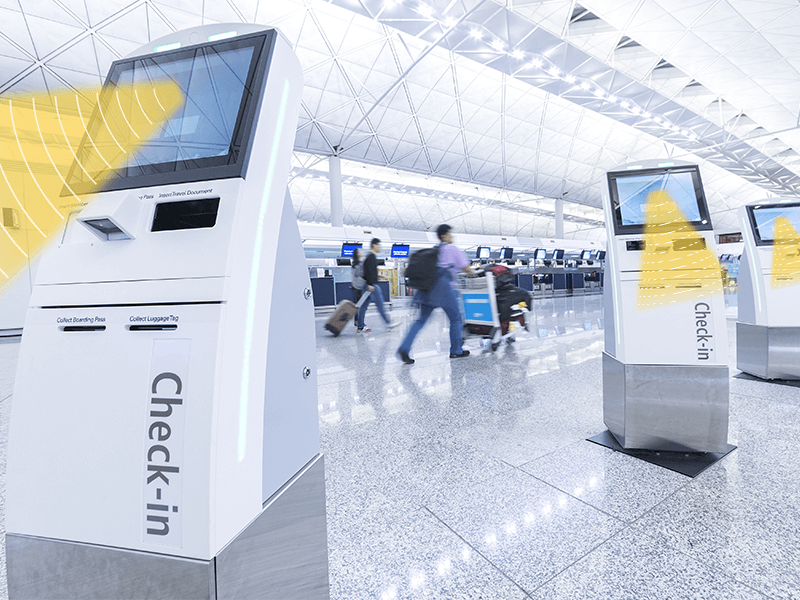 集成定向扬声器的自助服务终端